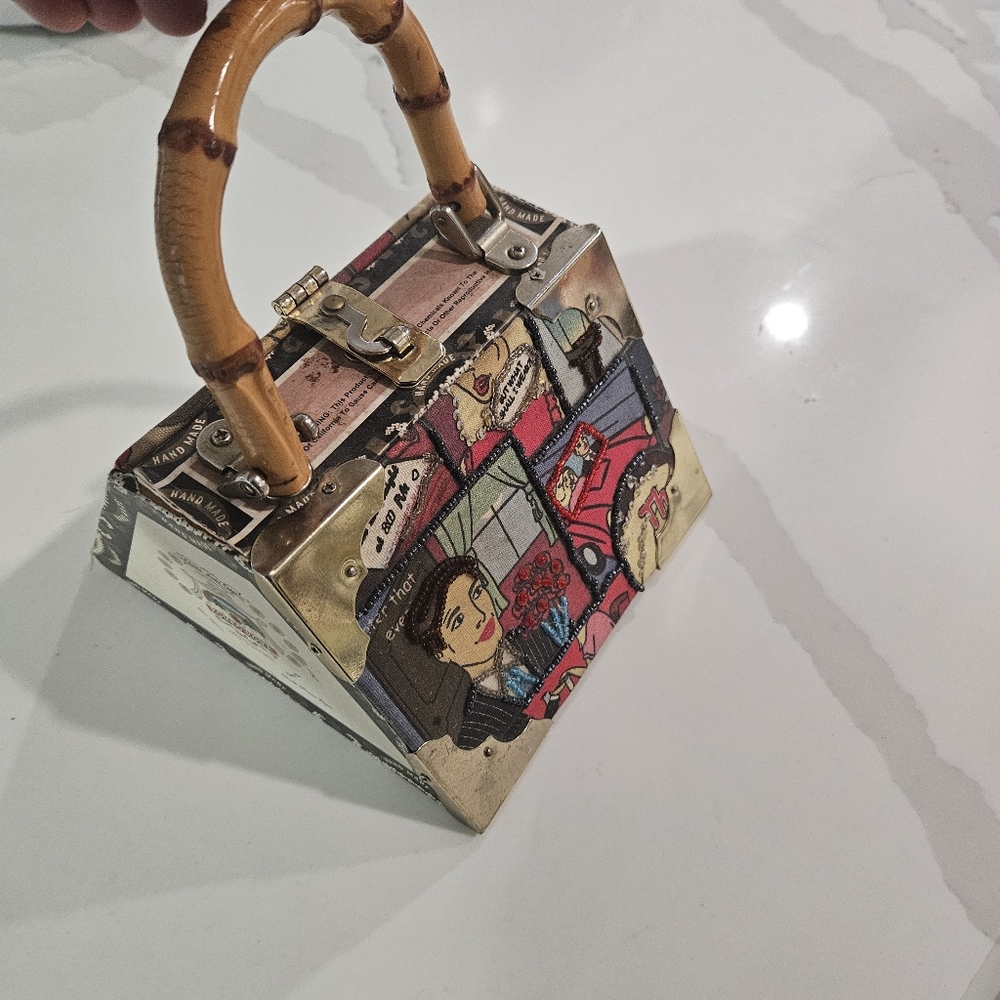 Handmade Unique Purse Romantic Comic Cigar Box Purse - Picture 3 of 16